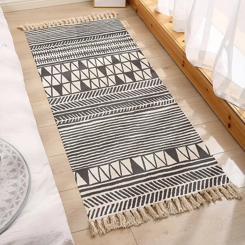 Handwoven Cotton Bohemian Rug with Tassels (1 Piece)